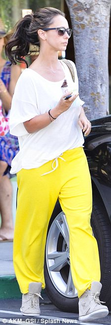 article-0-13551123000005DC-1_224x656.jpg
