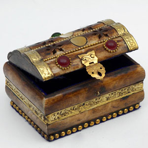 bone-brass-jewelry-box.jpg