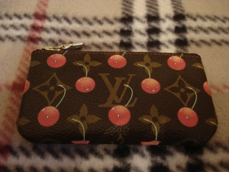 Monogram_Cerises_Pochette_Cles.jpg