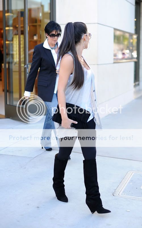 kim-kardashian-karat-12108-8.jpg