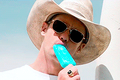 tumblr_o24xssLu0F1rpotpgo4_250.gif