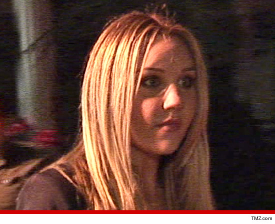 0602-amanda-bynes-4-tmz-7.jpg