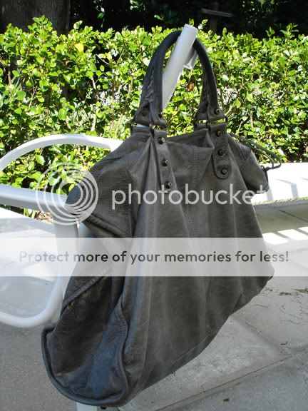 GreyWeekender-4.jpg