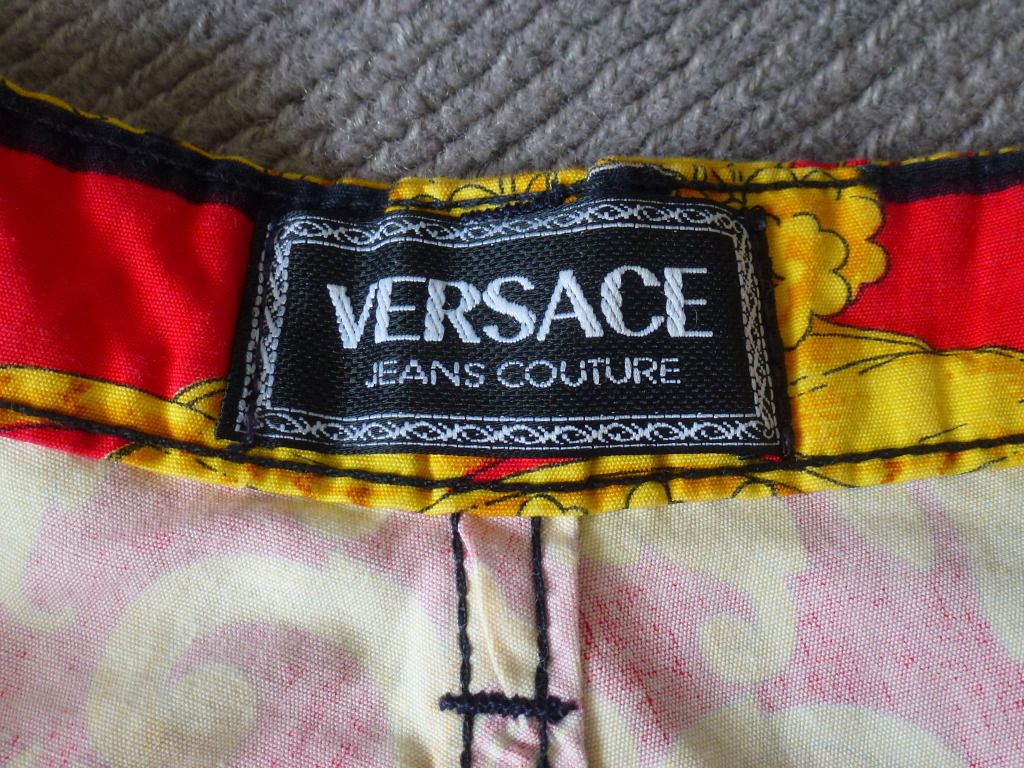 versacejeans3.jpg
