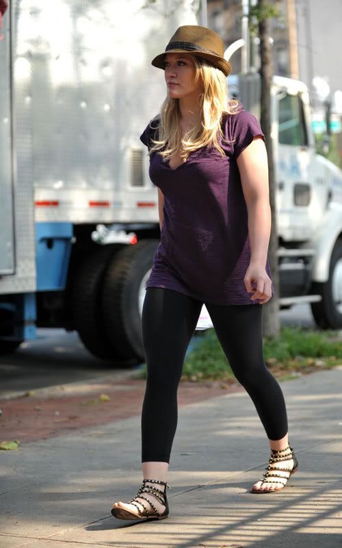 hilary-duff-839-1.jpg