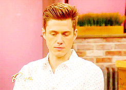 tumblr_mpftni7iWR1ql3q28o4_250.gif