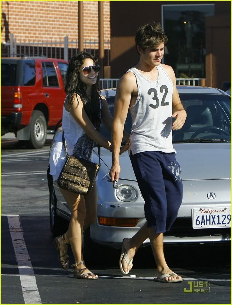 zac-efron-vanessa-hudgens-panera-br.jpg
