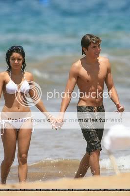 zac-efron-vanessa-hudgens-hawaii.jpg