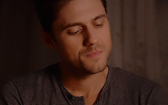 tumblr_oa4fkiTtmZ1t1ct0eo8_250.gif