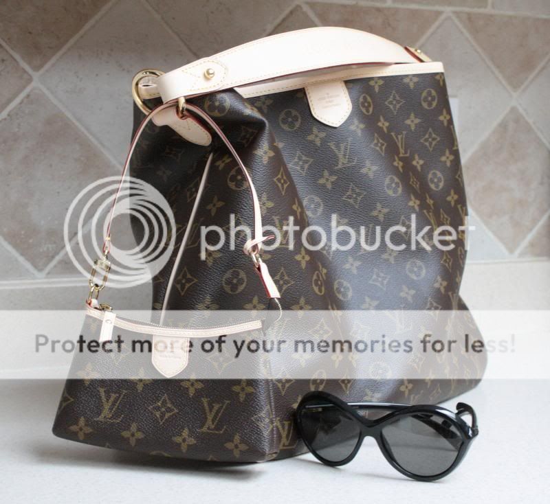 This gorgeous Louis Vuitton Delightful Pochette is now available