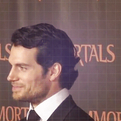 tumblr_mancf78KsN1rei3gfo11_r2_250.gif