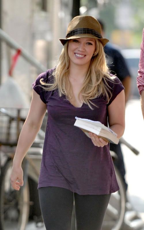 hilary-duff-839-8.jpg