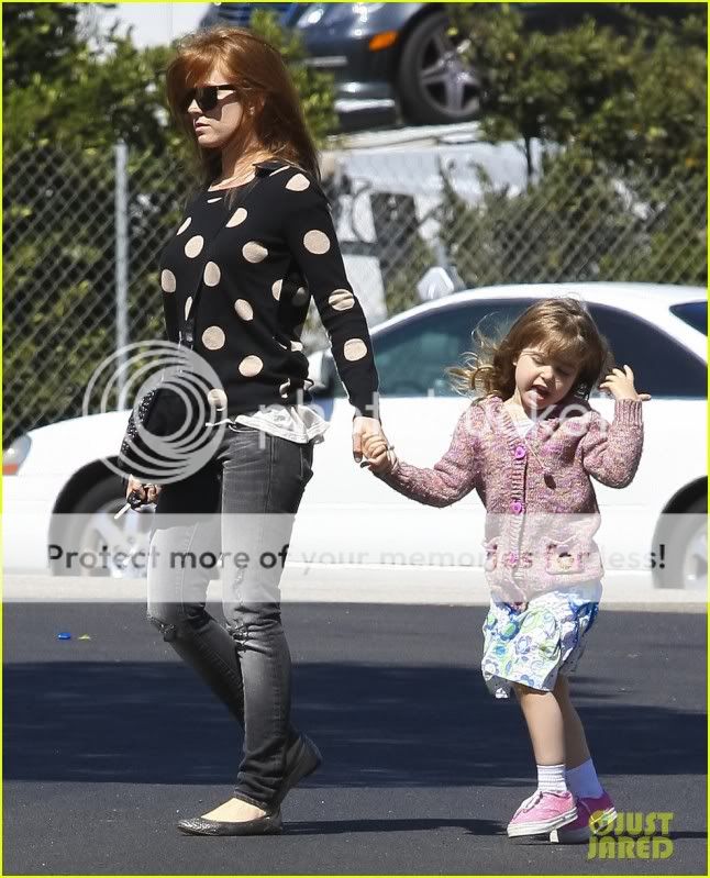 isla-fisher-olive-hair-salon-01.jpg