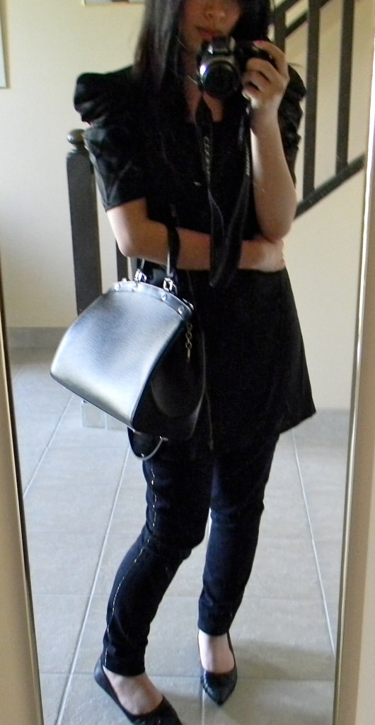 Louis Vuitton Black Electric EPI Leather Brea mm Bag