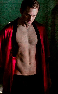 tumblr_n64w2kL7tO1s59zbko2_r2_250.gif
