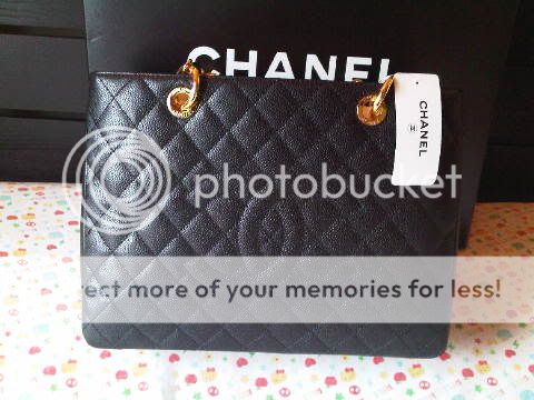 Chanel Vintage Overnight Bag  Fashion handbags, Leather overnight bag,  Vintage chanel