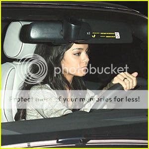 vanessa-hudgens-car.jpg