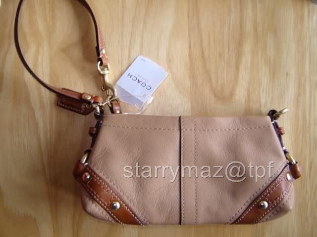 Carly_Leather_Wristlet.jpg