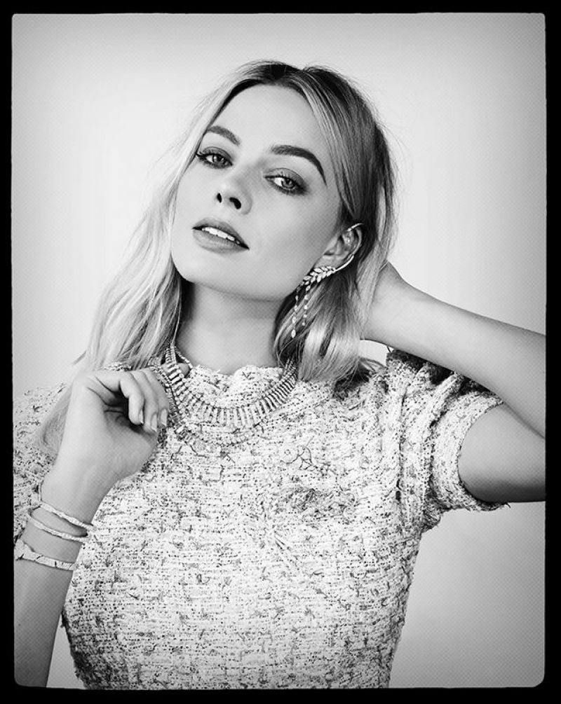 margot-robbie-for-chanel-2019-1.jpg