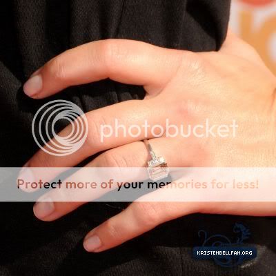 kristen-bells-engagement-ring.jpg