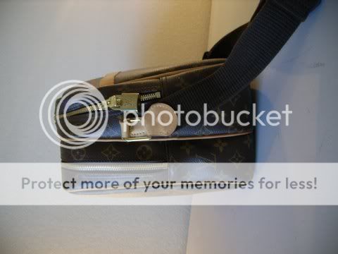 1272926972-1.jpg
