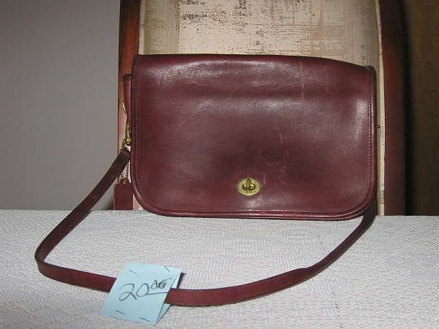 MaroonFlapBag001.jpg