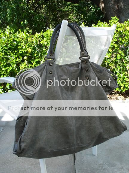 GreyWeekender-3.jpg