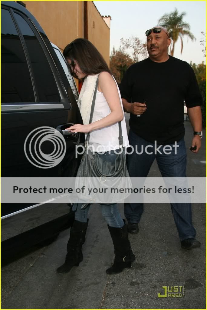 taylor-swift-selena-gomez-mozza-05.jpg