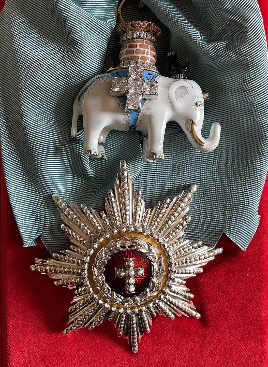 www.legiondhonneur.fr