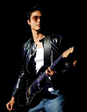 Danwithguitar.jpg