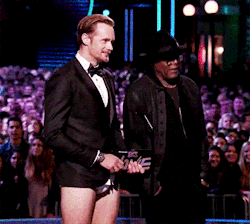 tumblr_o5hjr3zWWA1rtj2i3o2_250.gif