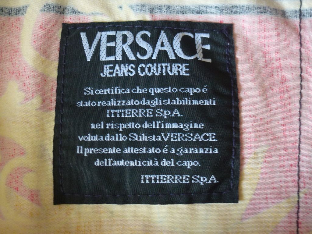 versacejeans4.jpg