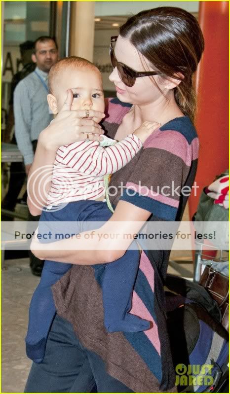 miranda-kerr-flynn-heathrow-airport-2.jpg