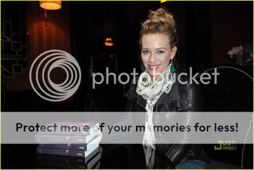 hilaryduffelixirsigningparis08.jpg