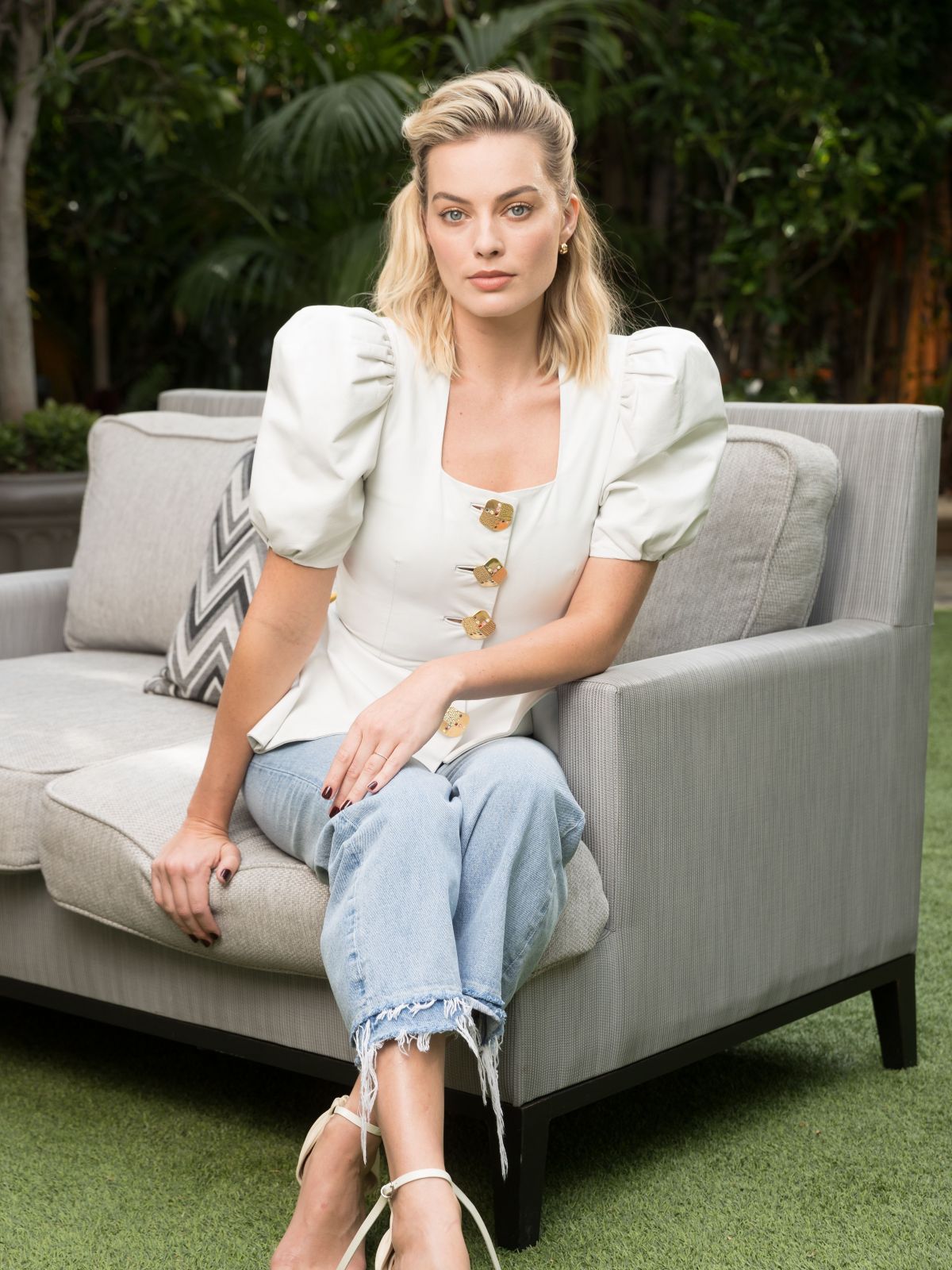 margot-robbie-for-usa-today-2018-0.jpg