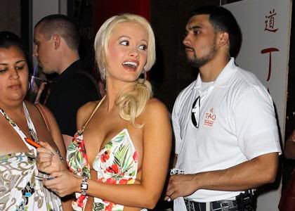 holly-madison-showstop.jpg