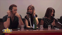tumblr_mbhj4urO9X1qk4jbqo4_250.gif