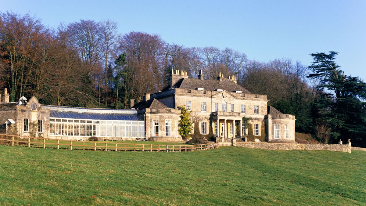 www.homesandgardens.com