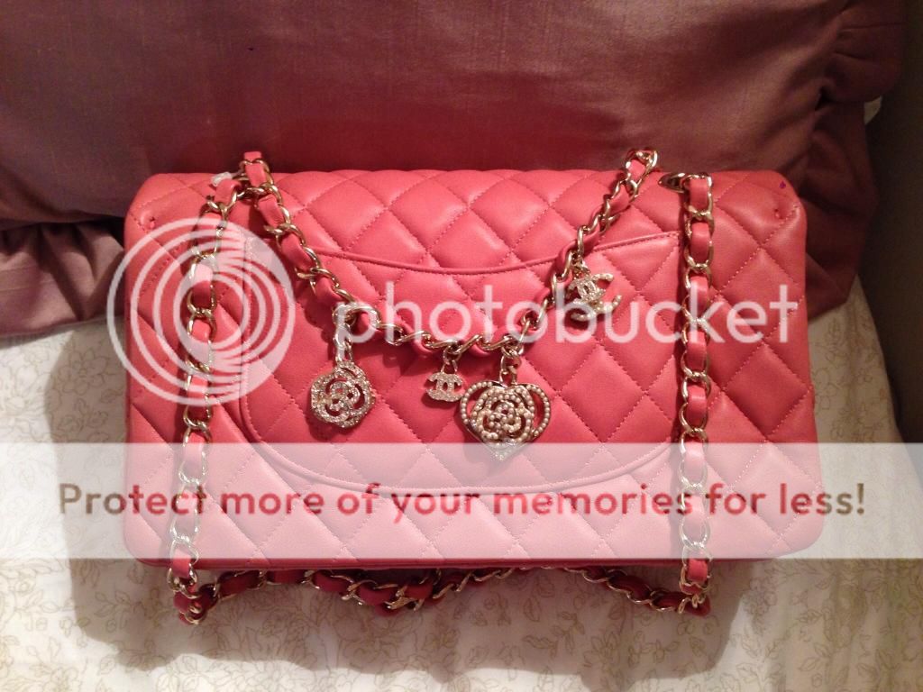 Chanel valentine 2014 charms problem?