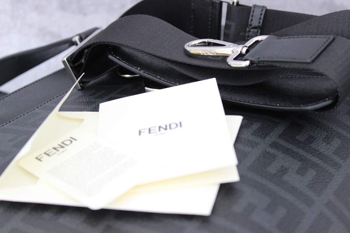 fendizuccabriefcase48912.jpg