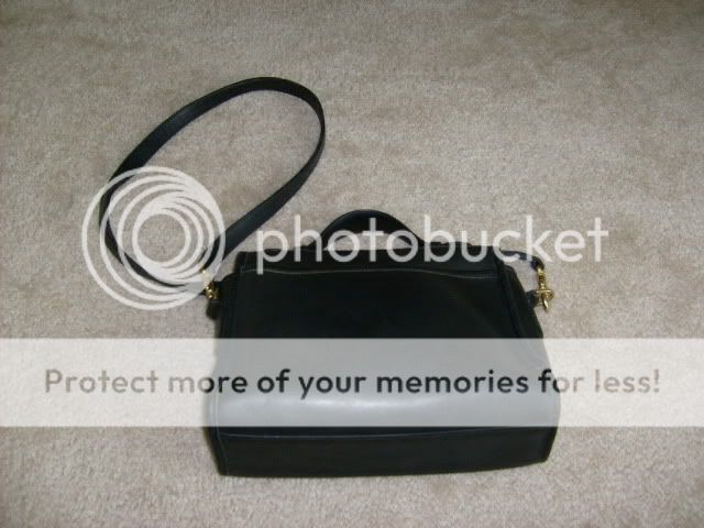 Coachvintagecourtbagauthpic2.jpg