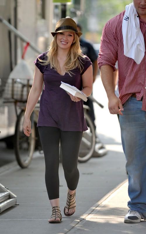 hilary-duff-839-2.jpg