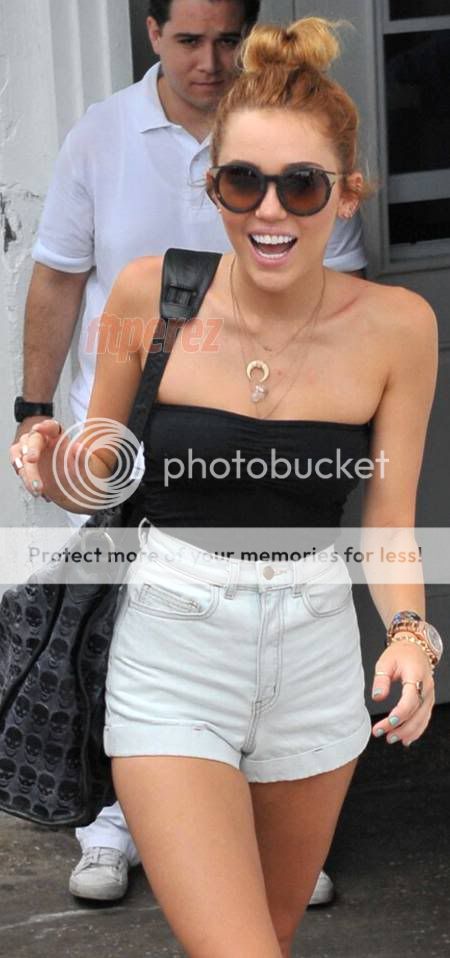 miley-cyrus-gluten-diet__oPt.jpg
