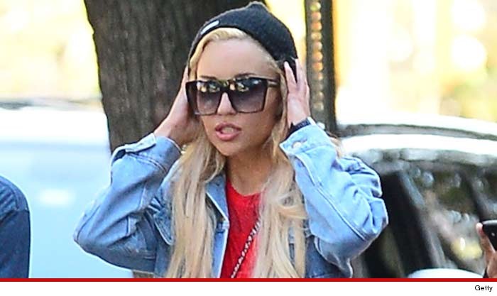 1103-amanda-bynes-getty-6.jpg