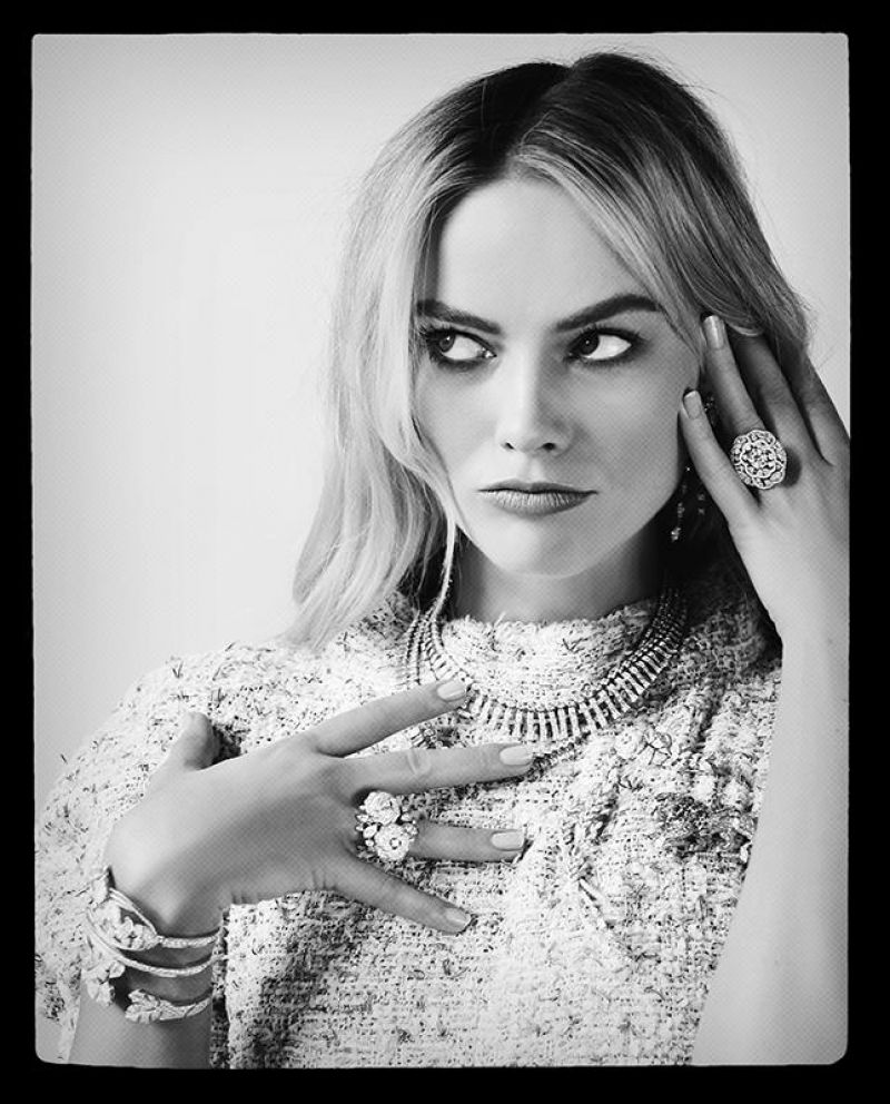 margot-robbie-for-chanel-2019-3.jpg