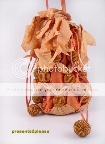 16220SIlk20Pineapple20Bag2034020x20468.jpg