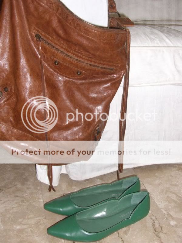 cognacwgojanegreenshoes.jpg