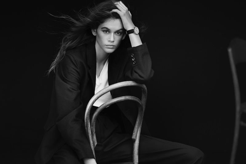 Kaia-Gerber-Omega-Tresor-Campaign01.jpg