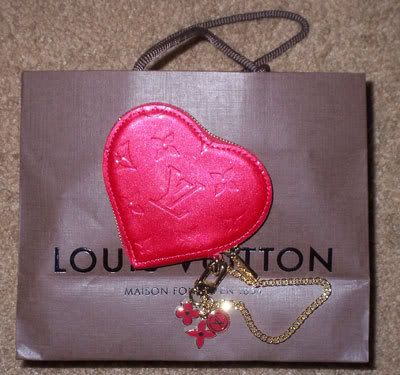 Sold at Auction: LOUIS VUITTON MOMOGRAMMED COEUR HEART COIN CASE