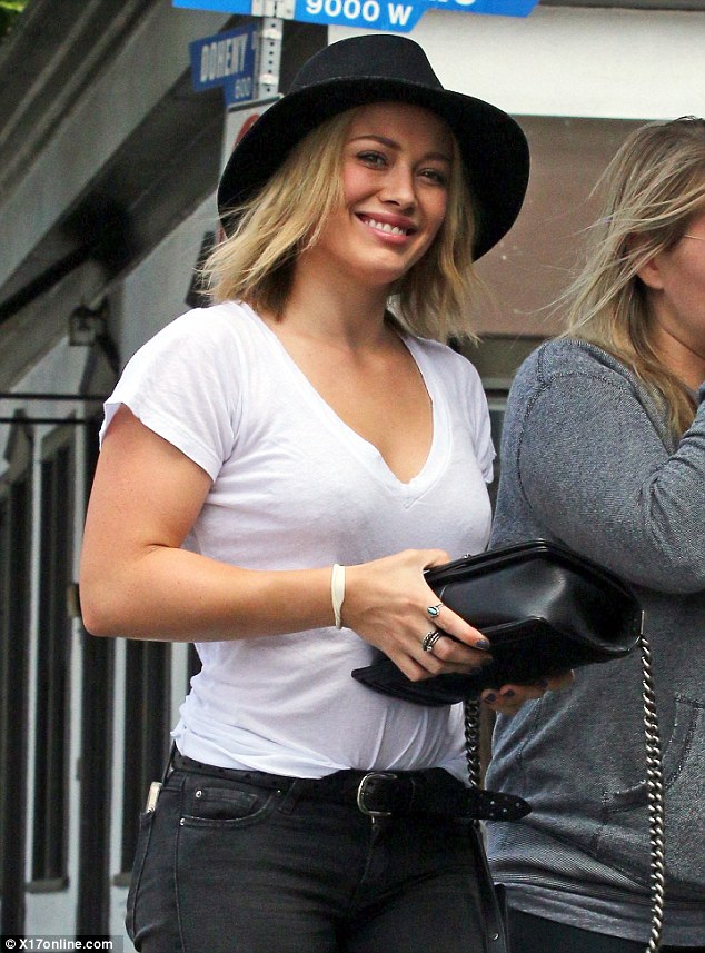 Hilary Duff Style: Louis Vuitton Dentelle Speedy - PurseBlog